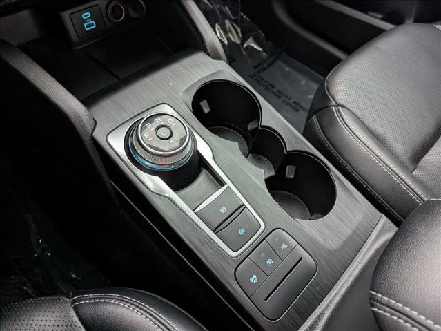 Used 2022 Ford Escape Titanium w/ Class II Trailer Tow Package image 13