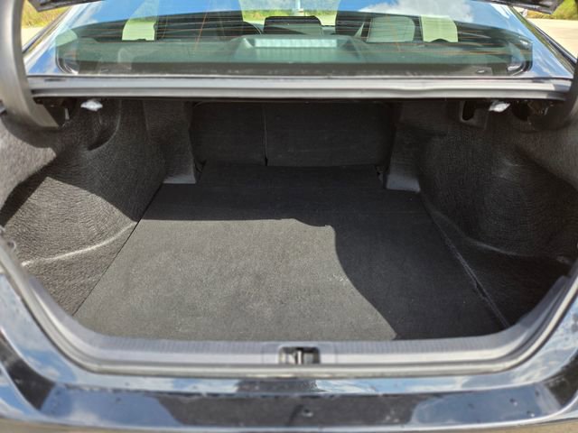 Used 2023 Toyota Camry SE image 6