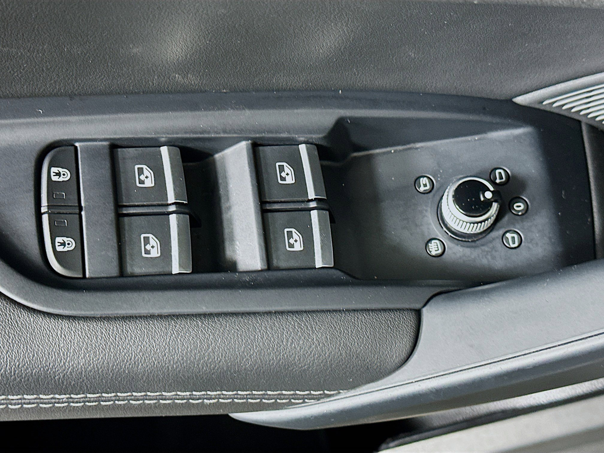 Used 2024 Audi Q5 2.0T Premium Plus AWD/4WD image 15
