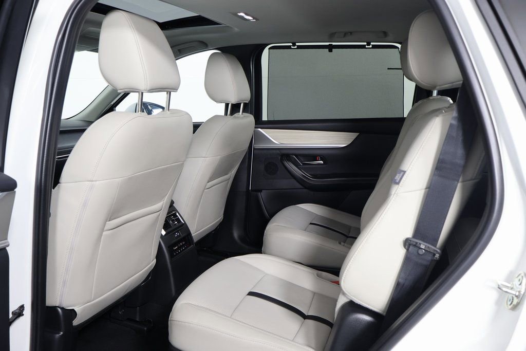 Certified 2024 MAZDA CX-90 Plug-In Hybrid w/ Preferred image 12