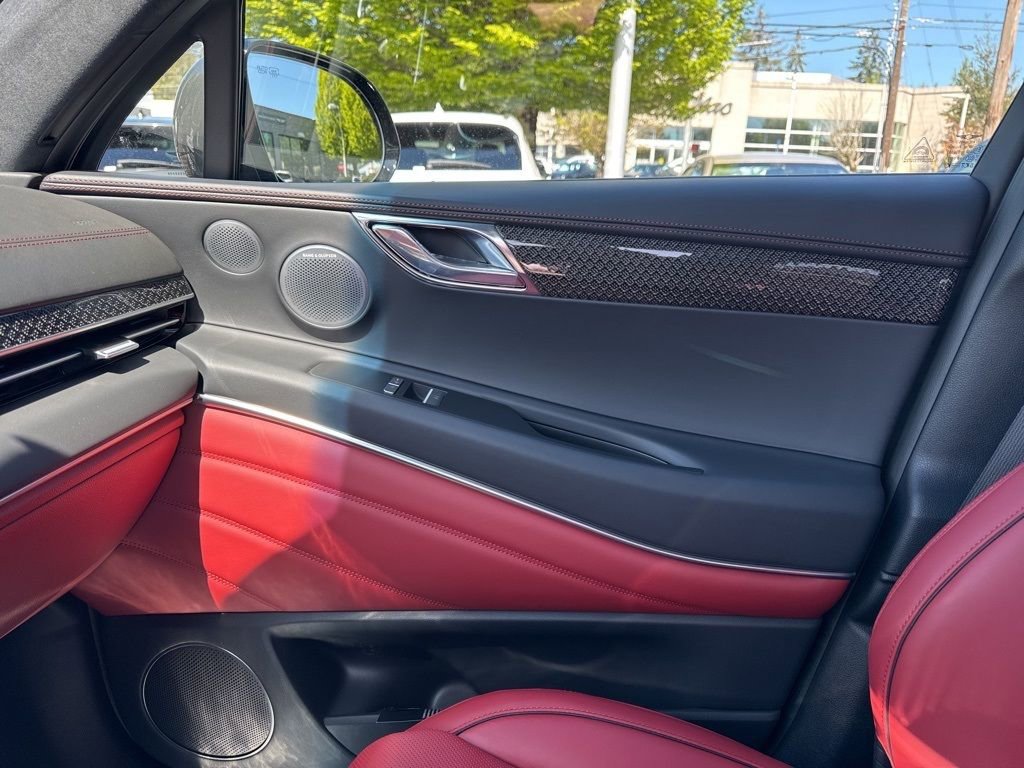 New 2025 Genesis GV80 3.5T e-SC image 36