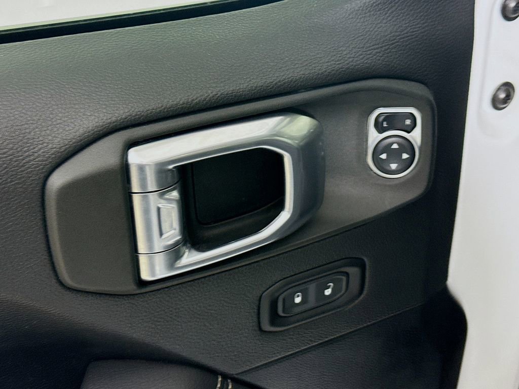 Used 2021 Jeep Wrangler Unlimited Sahara w/ Uconnect 4C Nav & Sound Group image 19