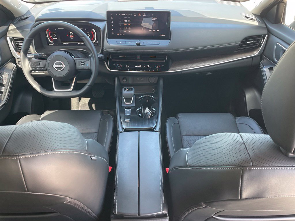 Certified 2024 Nissan Rogue Platinum FWD image 16