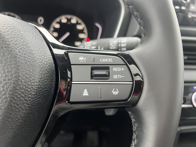 New 2025 Honda Pilot Touring image 17