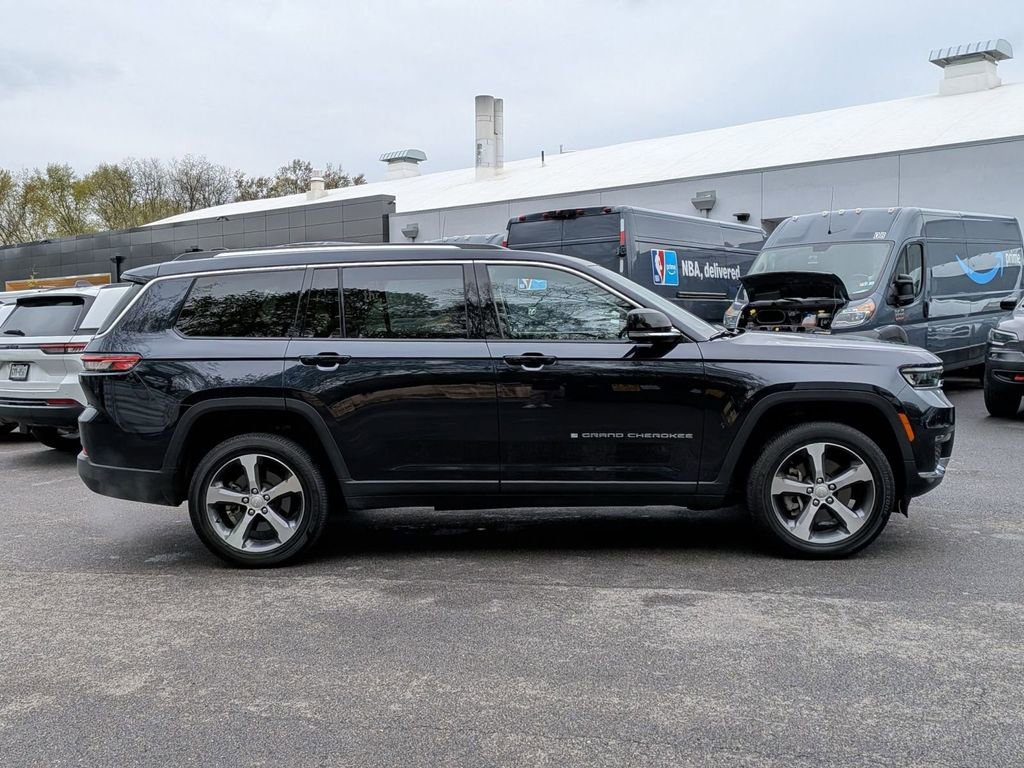 Certified 2023 Jeep Grand Cherokee L Limited AWD/4WD image 2
