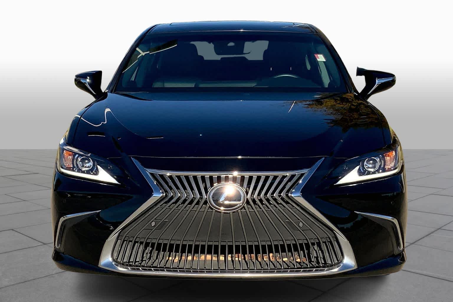 Used 2019 Lexus ES 350 w/ Premium Package FWD image 4