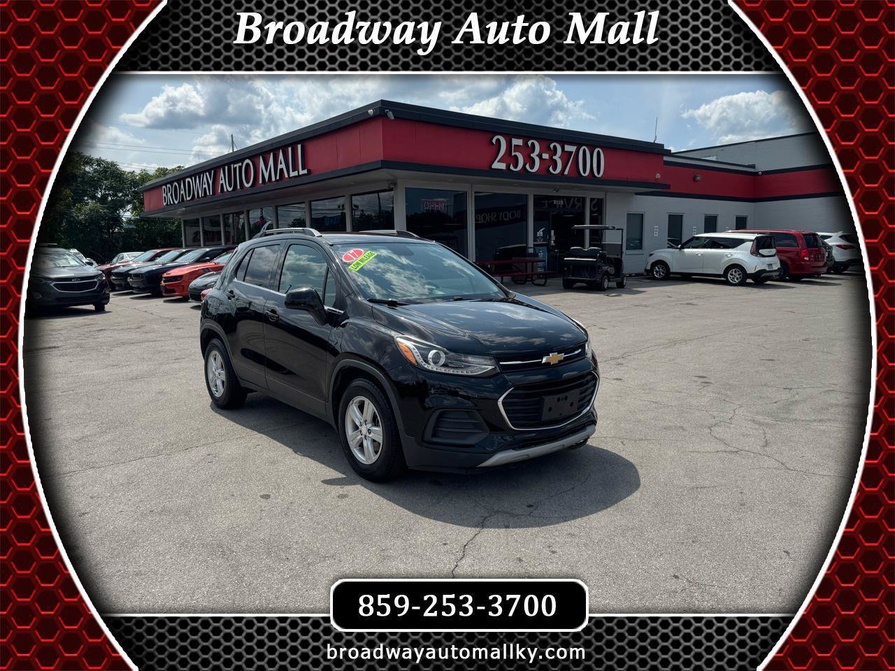 Used 2017 Chevrolet Trax LT FWD image 1