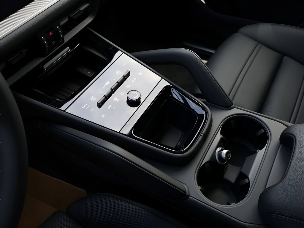 New 2026 Porsche Cayenne Coupe AWD/4WD image 24