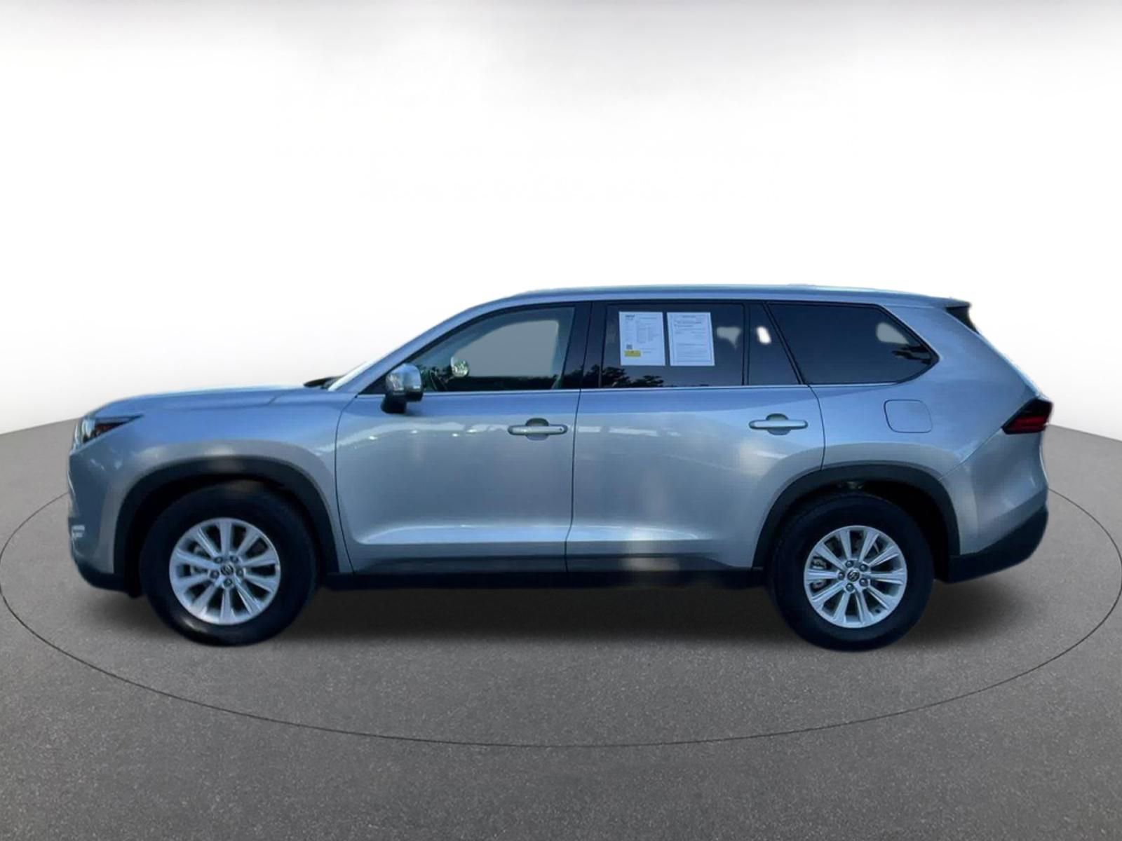 Used 2025 Toyota Grand Highlander FWD image 9