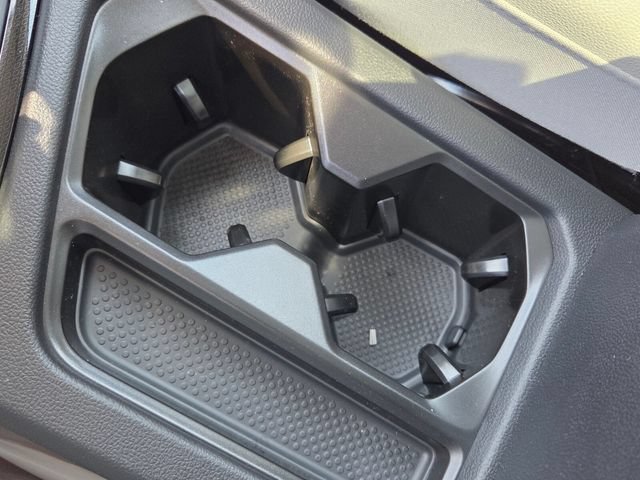 New 2026 Volkswagen Taos SE FWD image 22