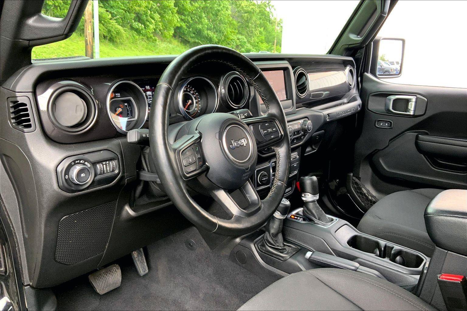 Used 2021 Jeep Wrangler Unlimited Sport AWD/4WD image 11