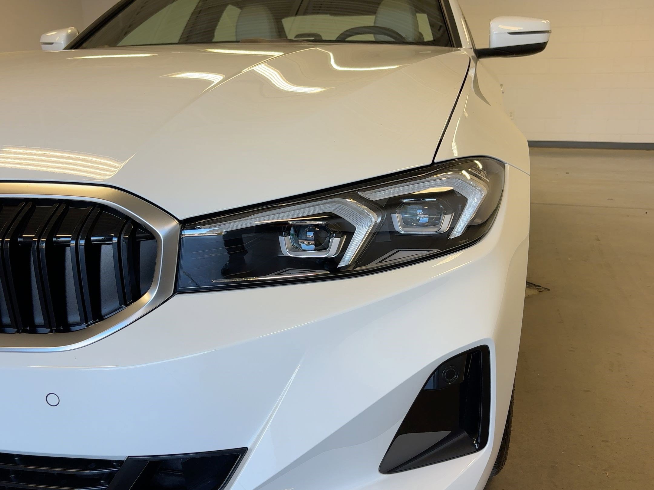 Used 2026 BMW 330i Sedan w/ Convenience Package image 10