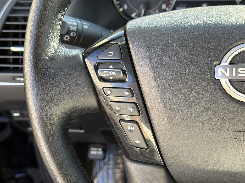 Used 2024 Nissan Armada SL w/ Captain's Chairs Package RWD image 35