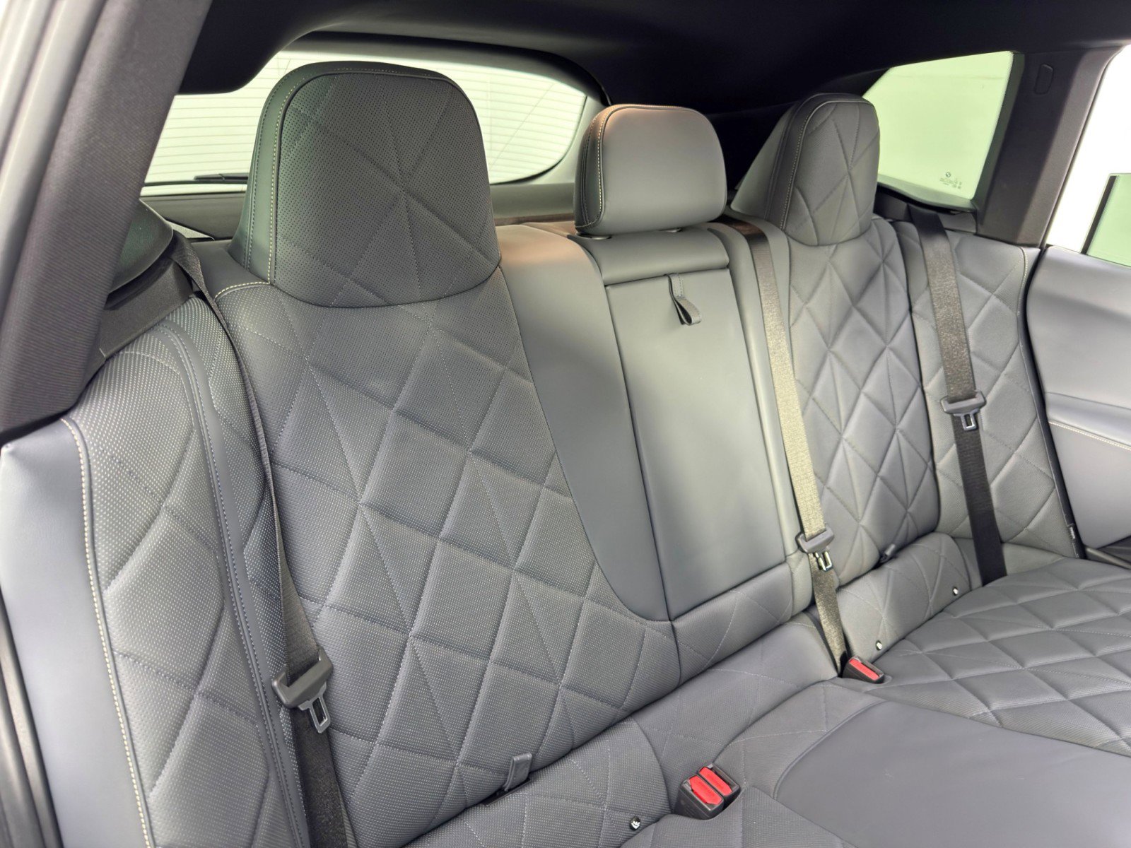 Used 2023 BMW iX M60 w/ Executive Package image 41