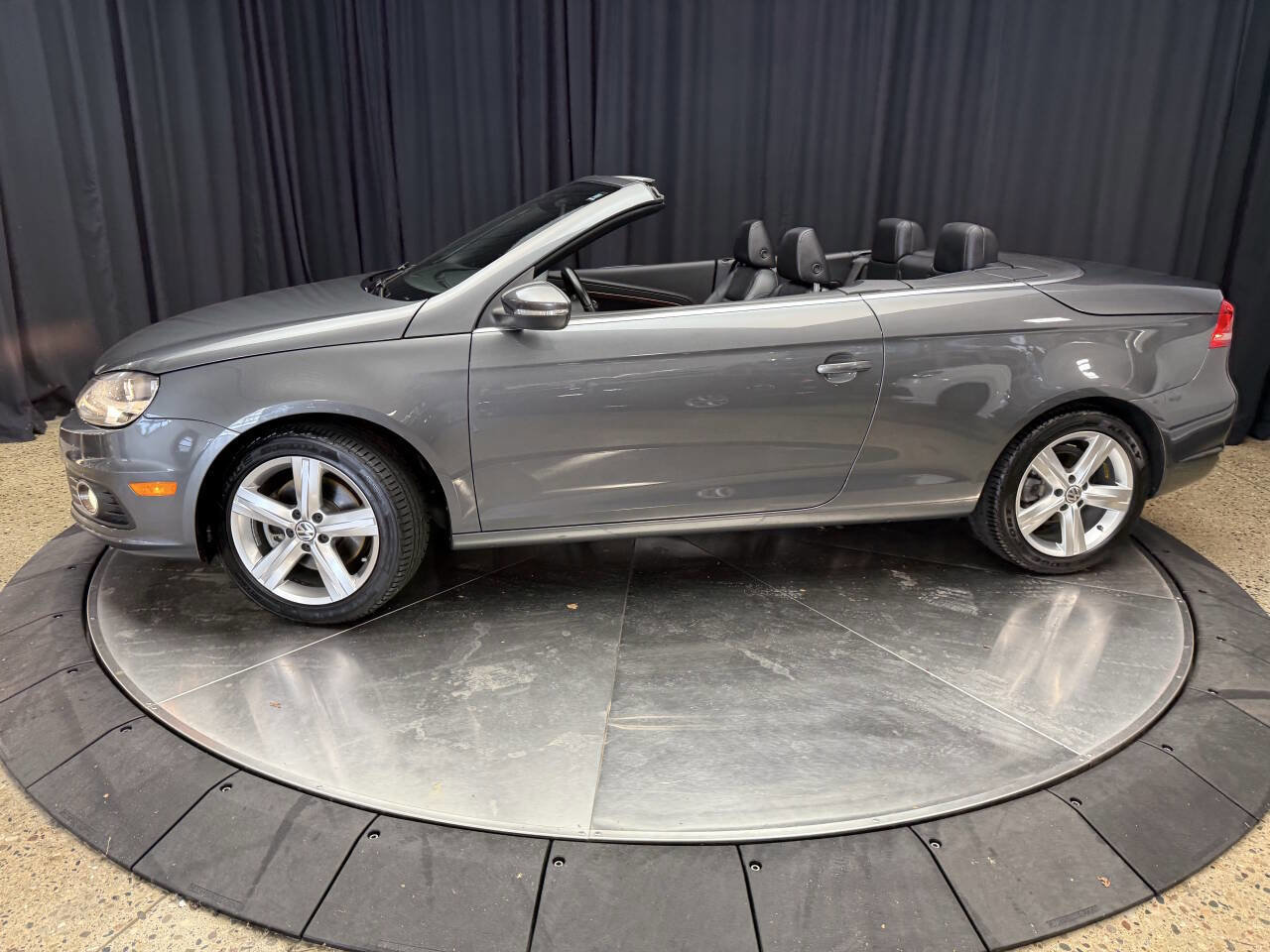 Used 2012 Volkswagen Eos Lux image 4