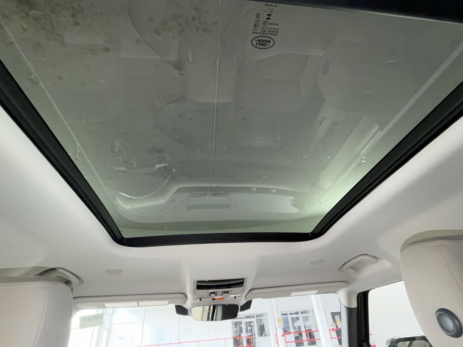 Used 2023 Land Rover Defender 110 S image 24