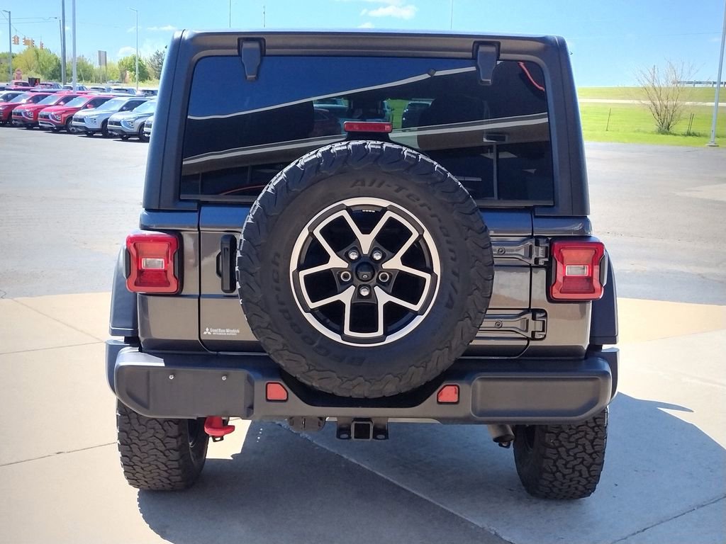 Used 2024 Jeep Wrangler Unlimited Rubicon AWD/4WD image 16