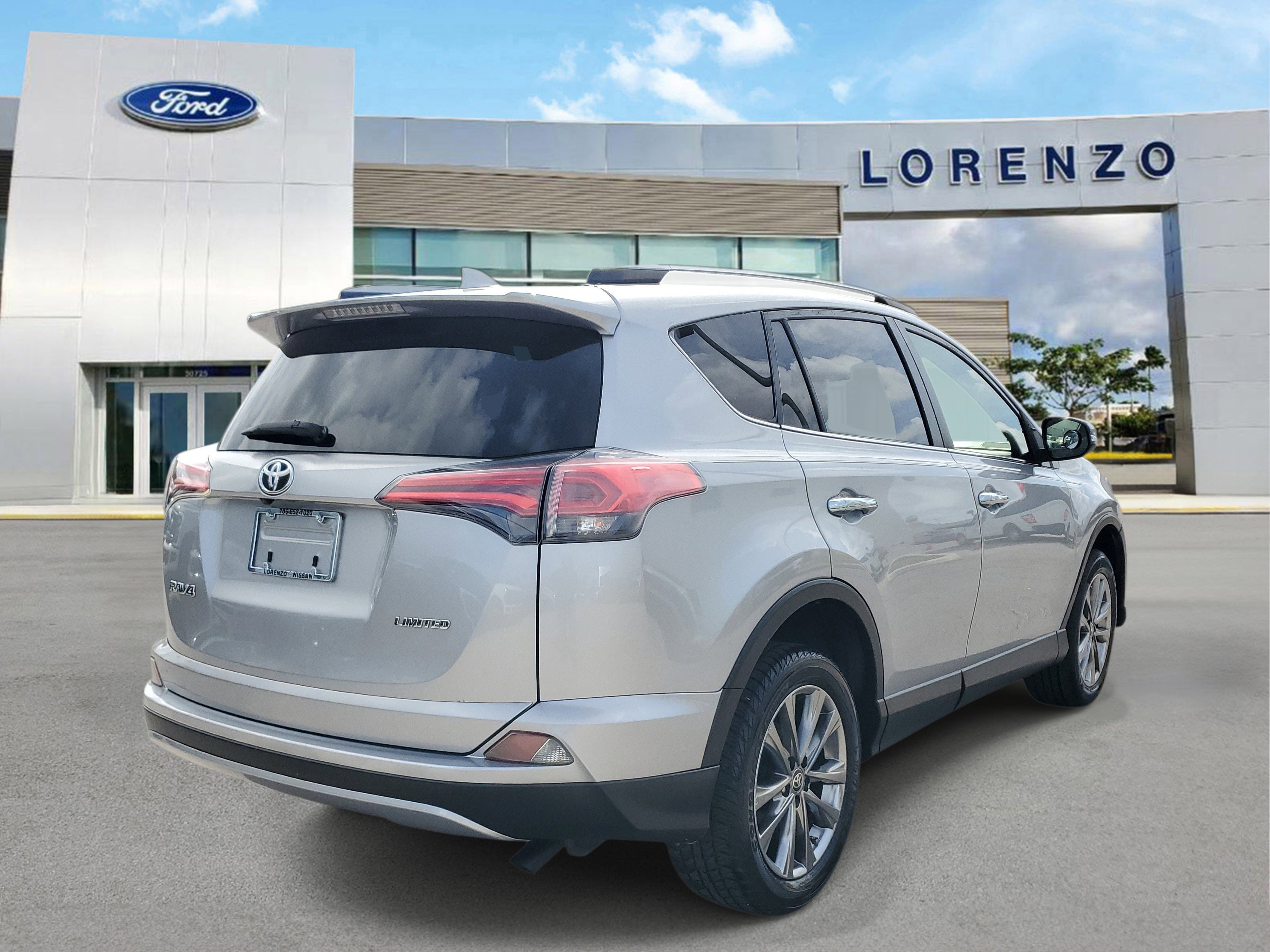Used 2018 Toyota RAV4 Limited image 5