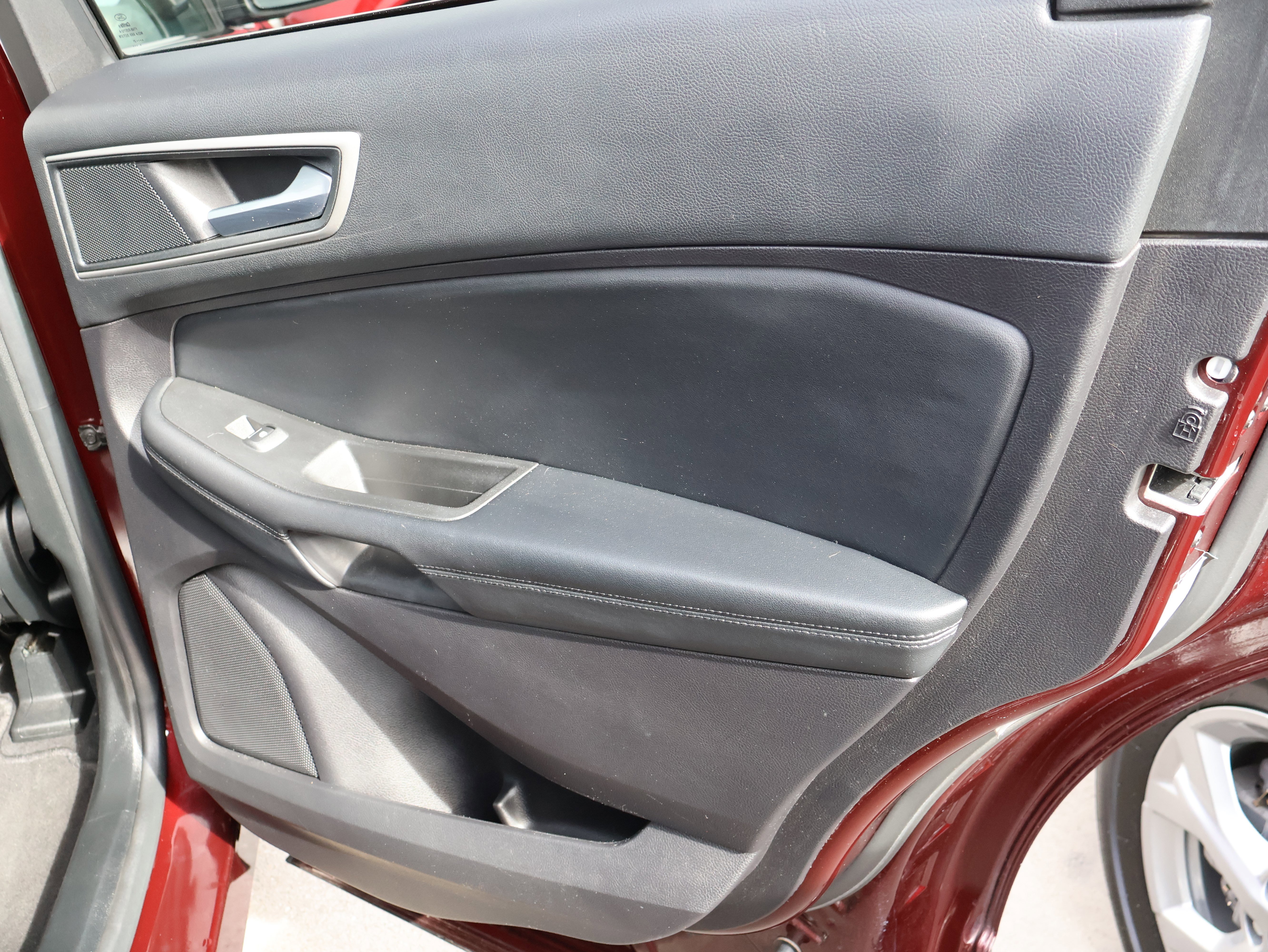 Used 2021 Ford Edge SEL image 10