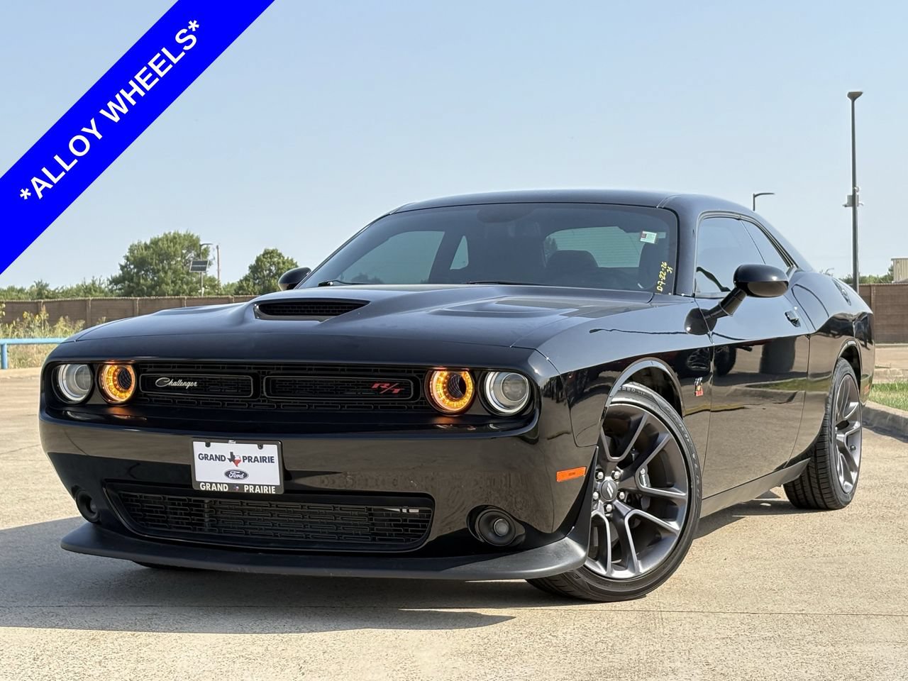Used 2023 Dodge Challenger R/T Scat Pack RWD image 2