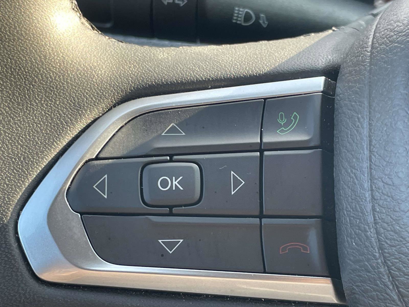 Certified 2024 Jeep Compass Latitude image 8
