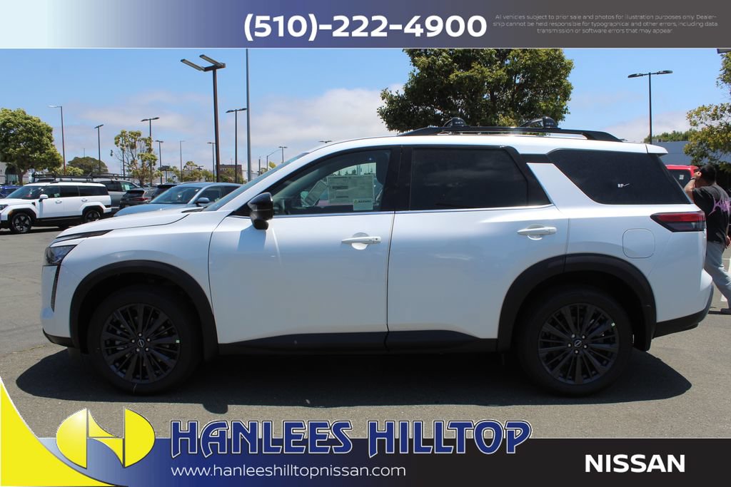 New 2026 Nissan Pathfinder SL w/ SL Premium Package AWD/4WD image 2