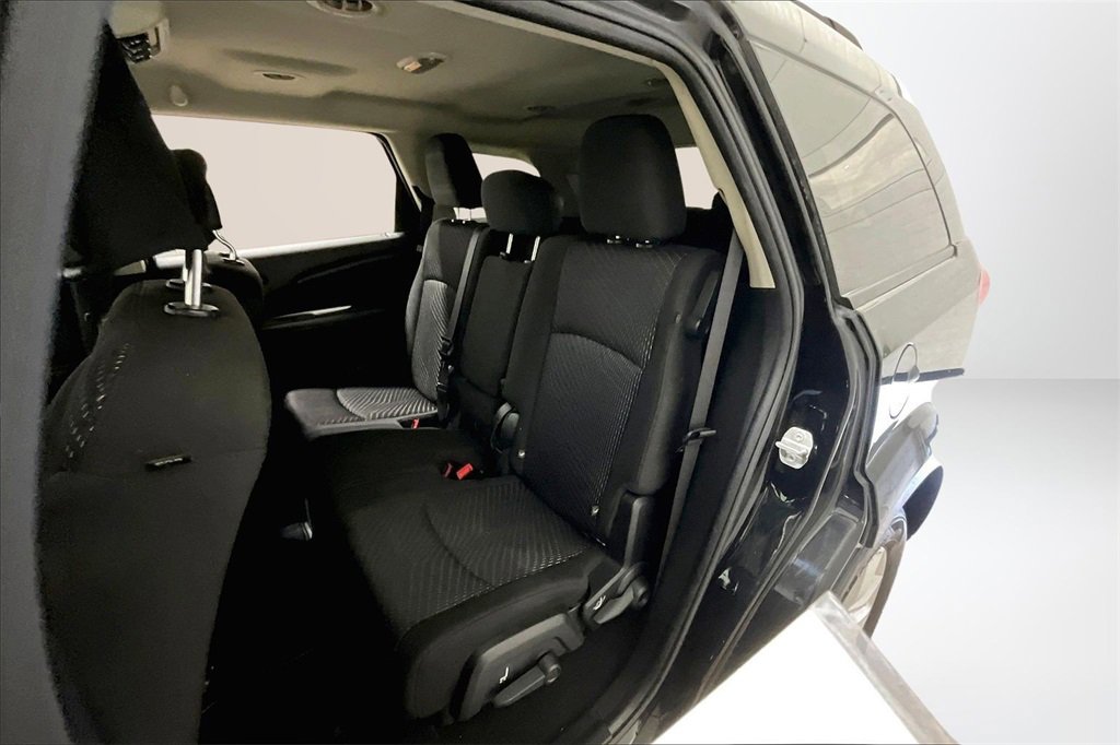 Used 2015 Dodge Journey SXT w/ Flexible Seating Group image 20