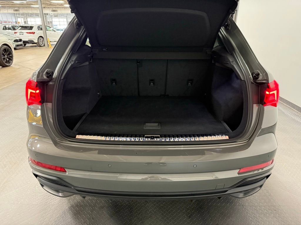 Used 2020 Audi Q3 2.0T Prestige AWD/4WD image 21