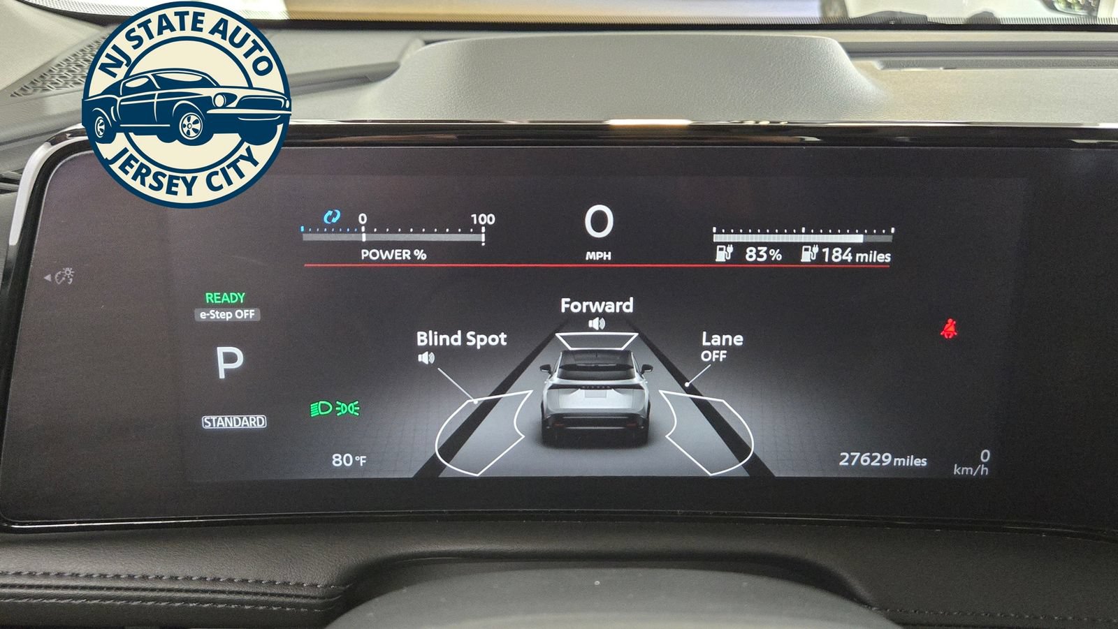 Used 2023 Nissan Ariya AWD image 11