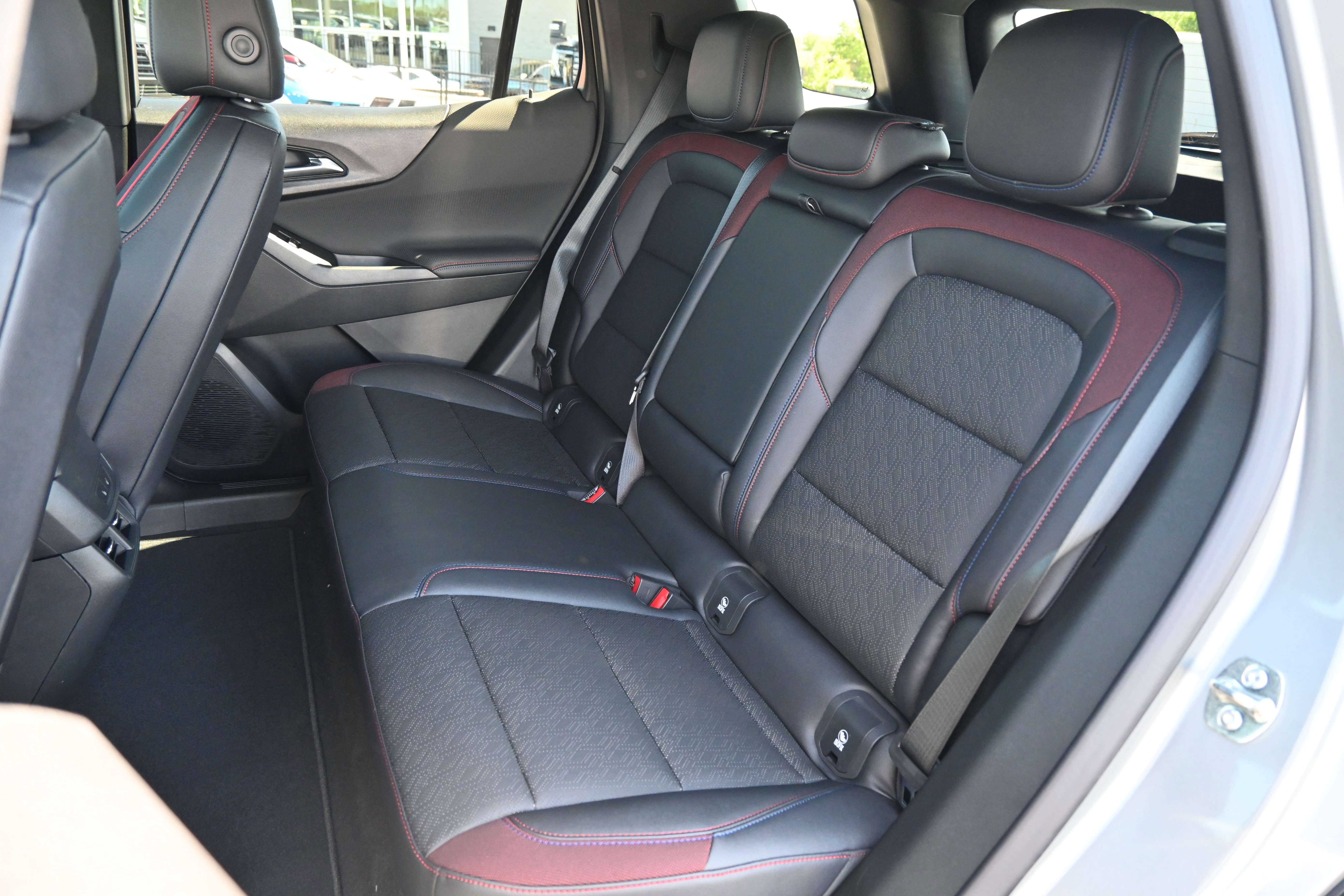 Used 2026 Chevrolet Equinox RS w/ Convenience Package III image 10