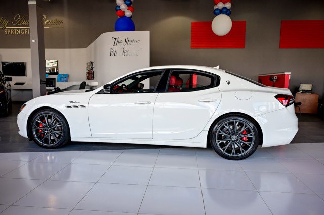 Used 2022 Maserati Ghibli Modena Q4 image 9