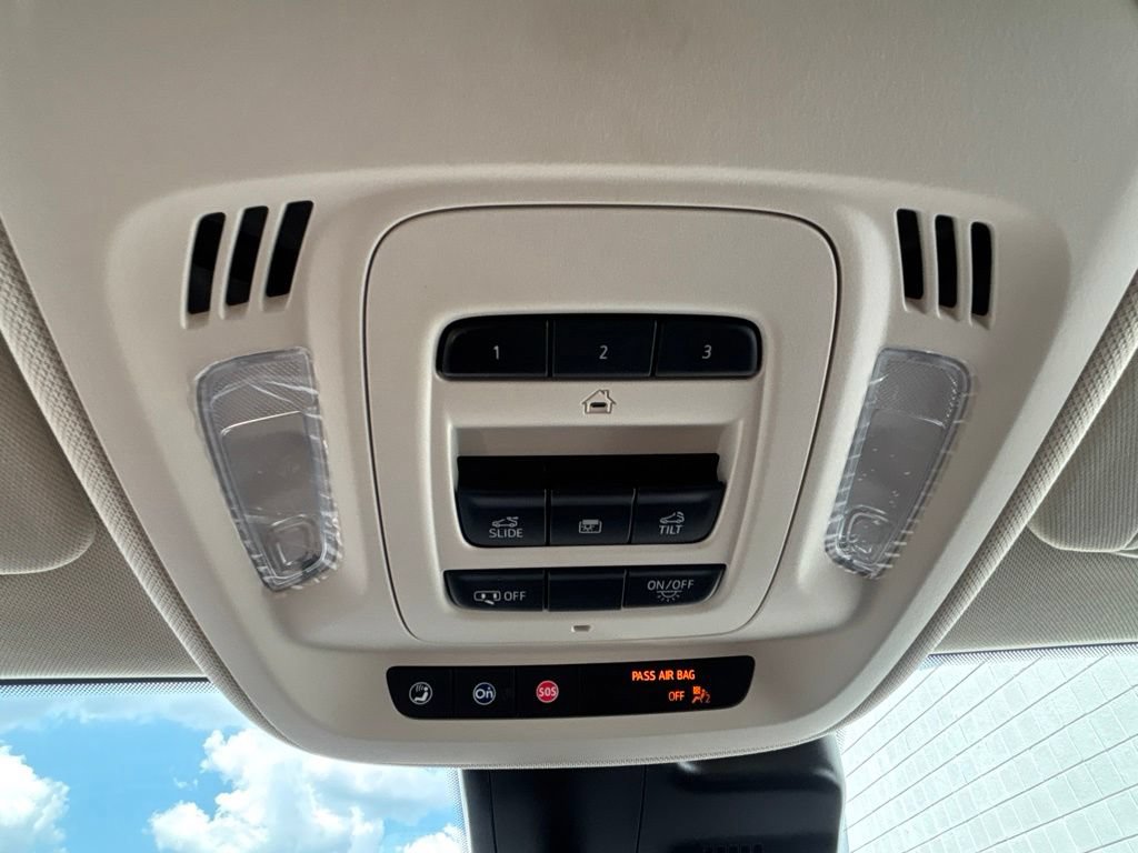 Used 2023 Buick Envision Avenir FWD image 16