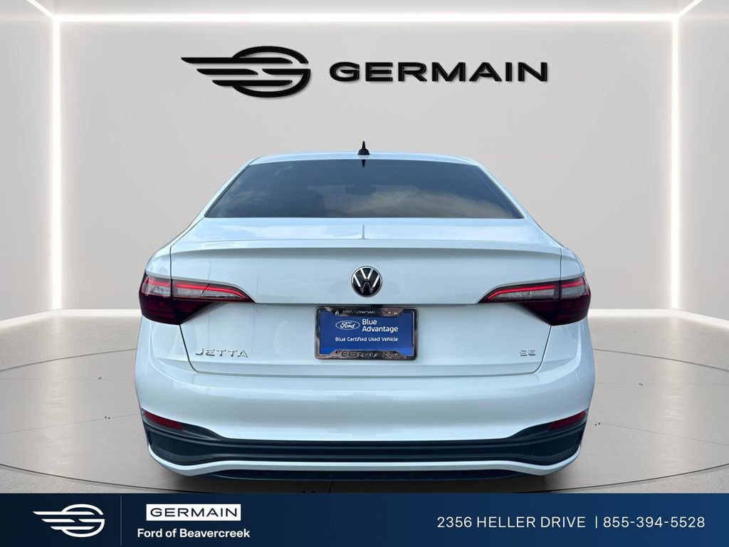 Used 2024 Volkswagen Jetta SE image 6