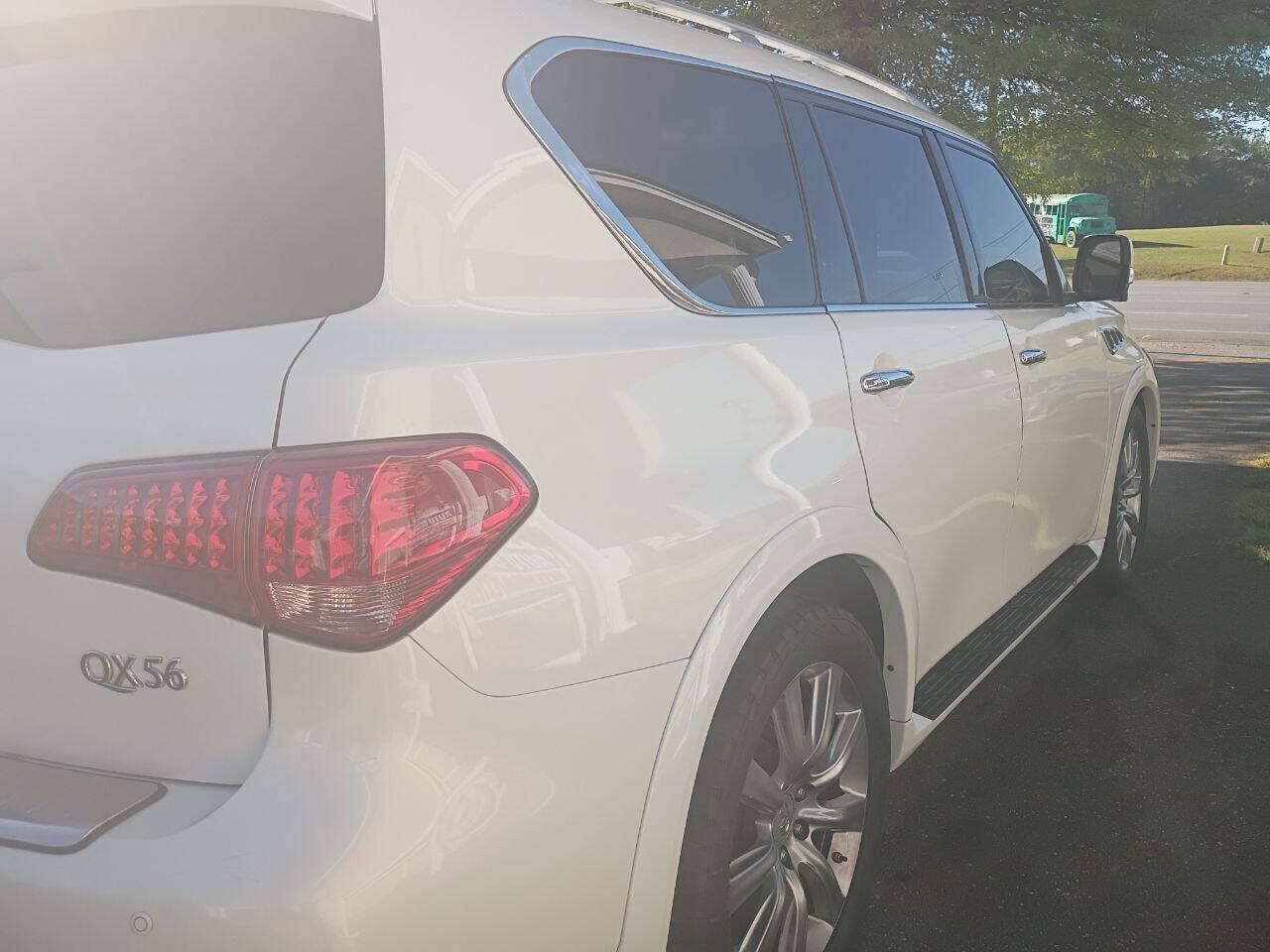 Used 2012 INFINITI QX56 4WD w/ Theater Pkg image 5