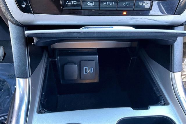 Used 2021 Ford Explorer XLT w/ Equipment Group 202A RWD image 16