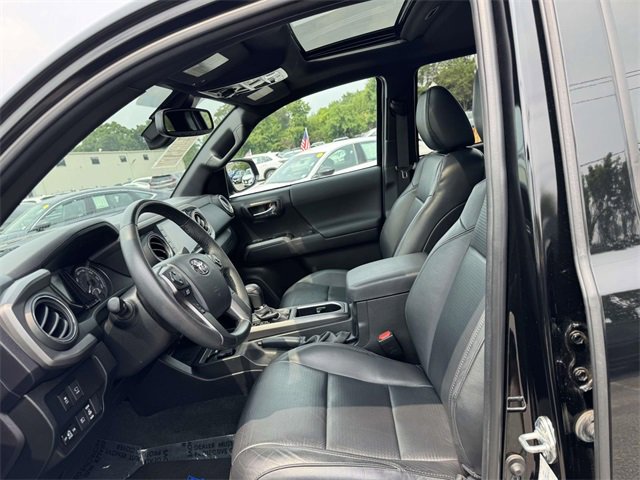Used 2023 Toyota Tacoma TRD Off-Road image 13