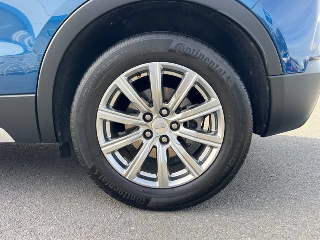 Used 2019 Cadillac XT4 Premium Luxury w/ Cold Weather Package FWD image 10