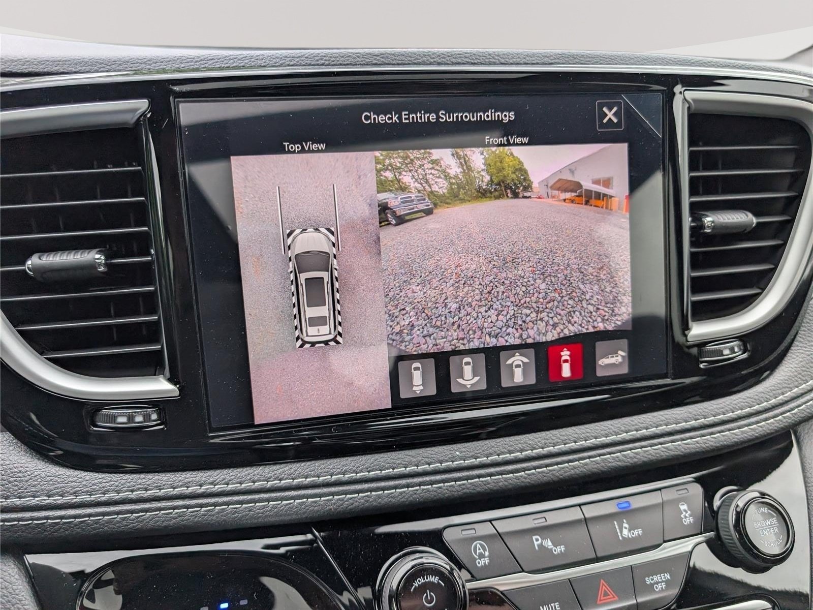 New 2027 Chrysler Pacifica Limited FWD image 27