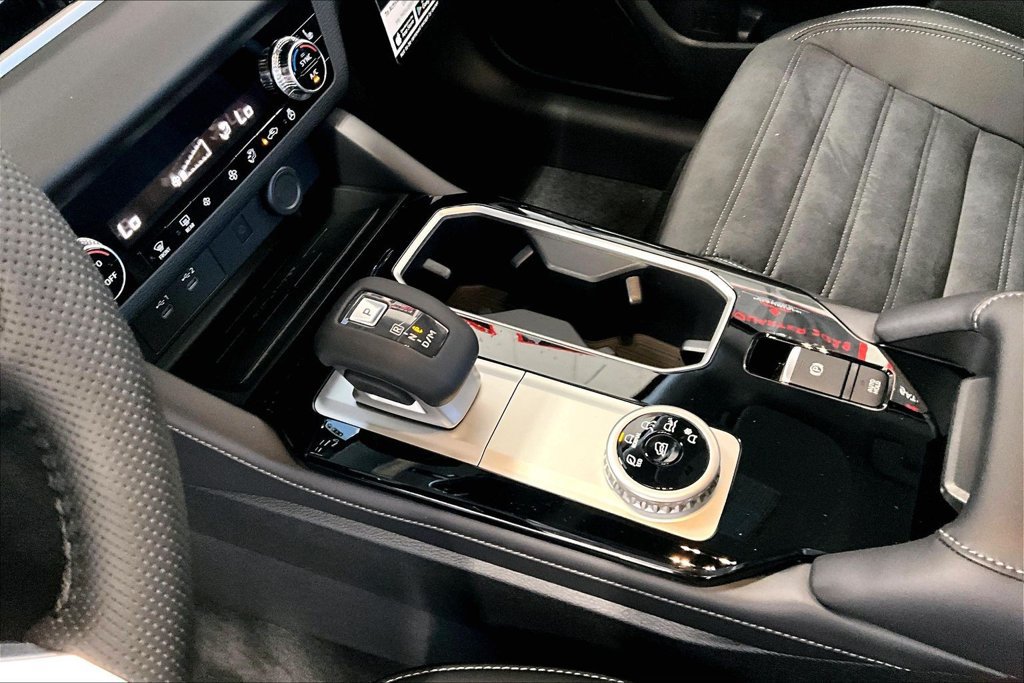 New 2026 Mitsubishi Outlander SE FWD image 8