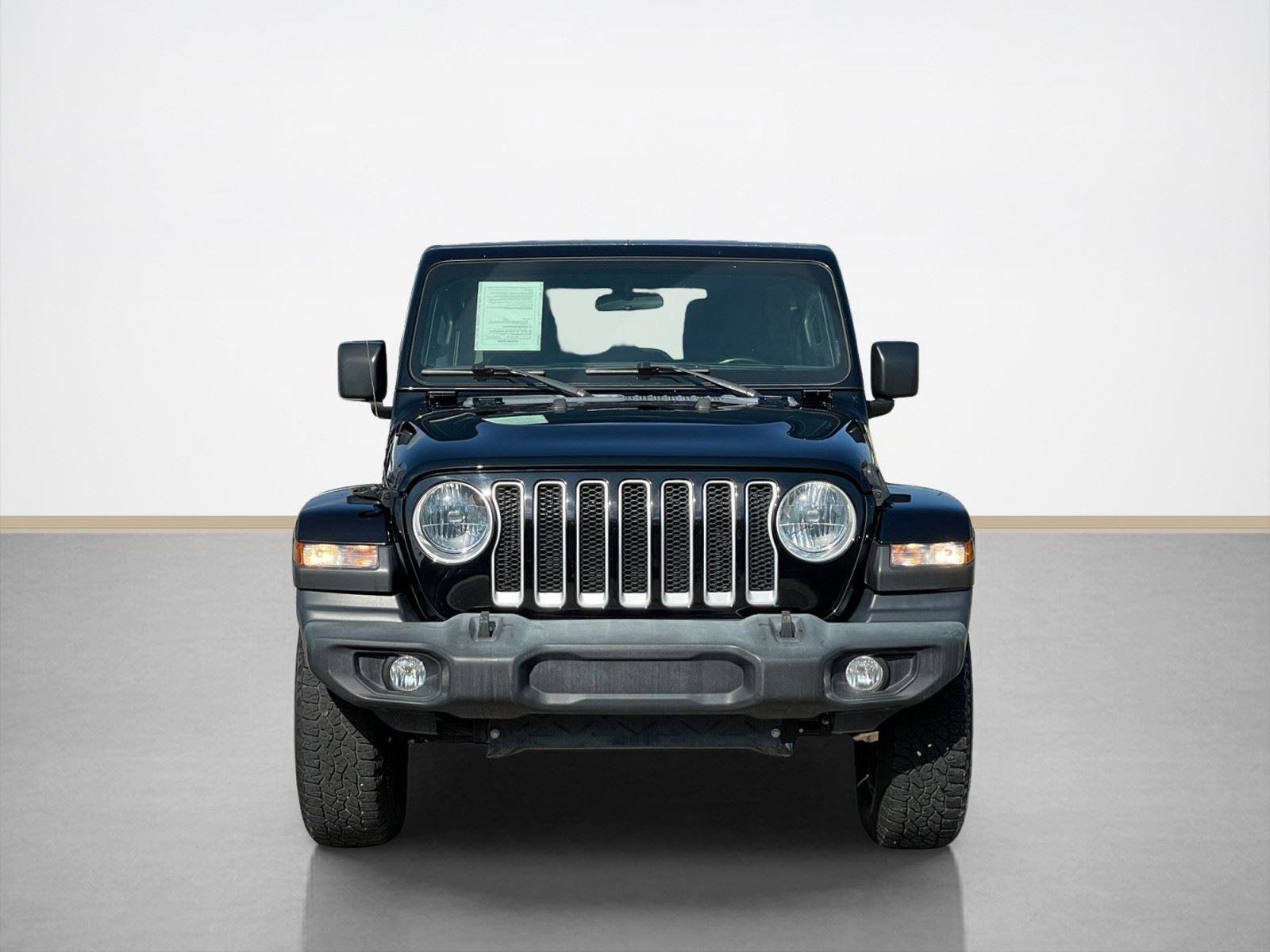 Used 2020 Jeep Wrangler Unlimited Sahara image 2