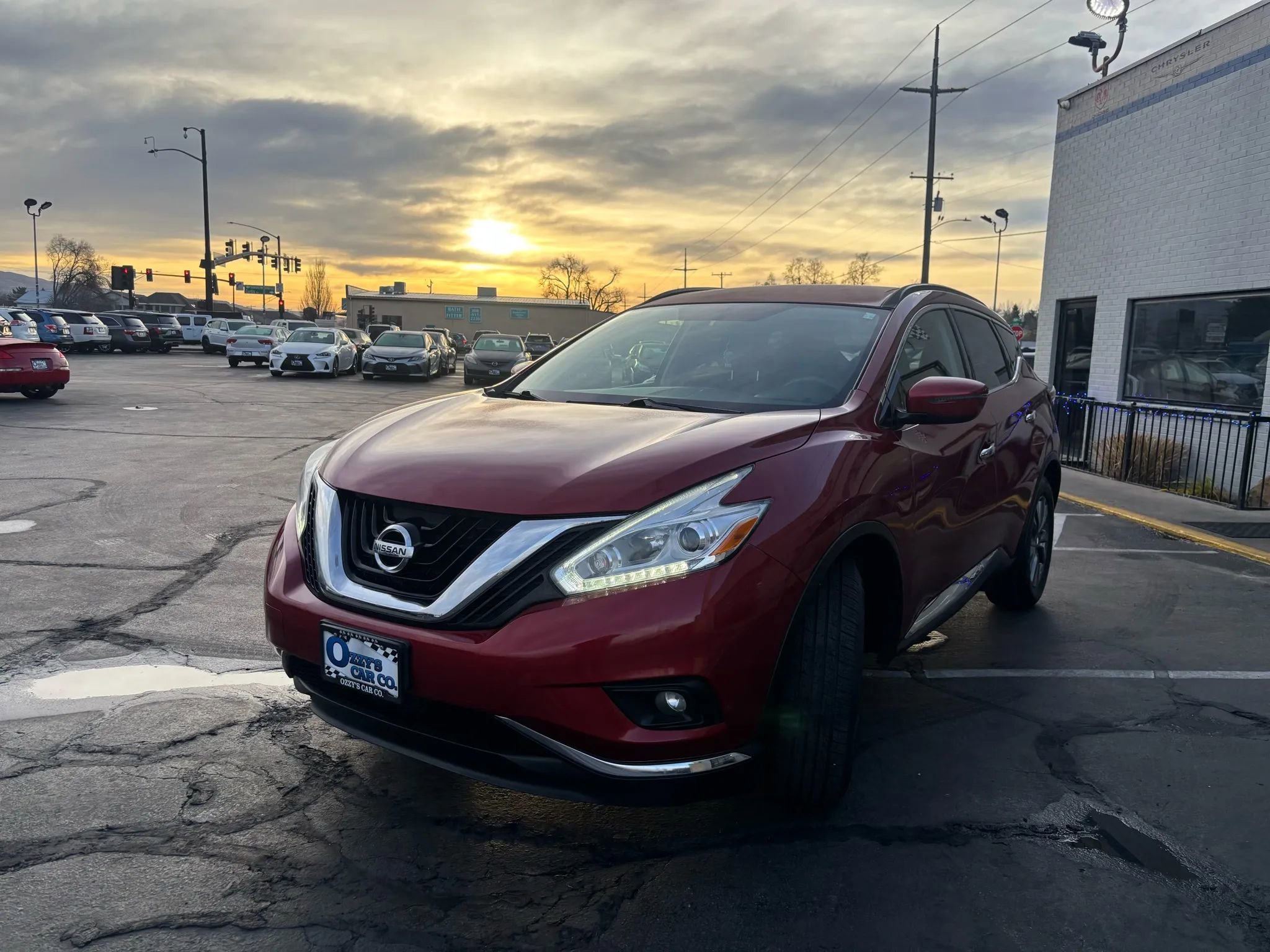 Used 2017 Nissan Murano SV image 2
