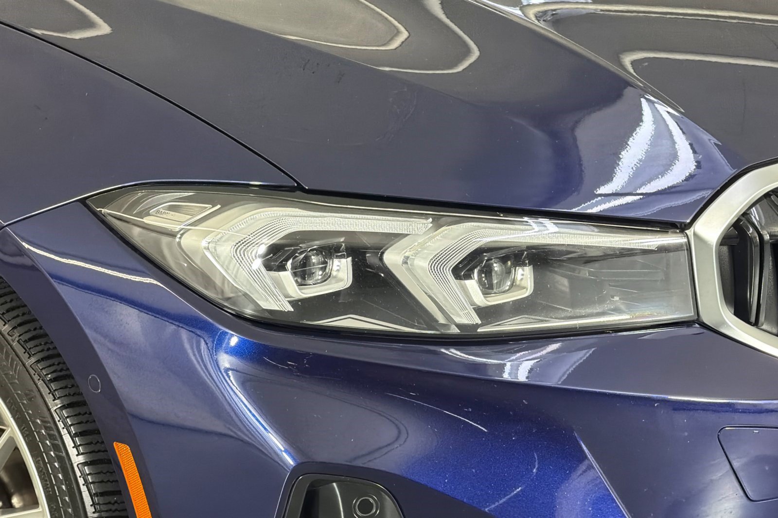Used 2024 BMW 330e w/ Convenience Package RWD image 12