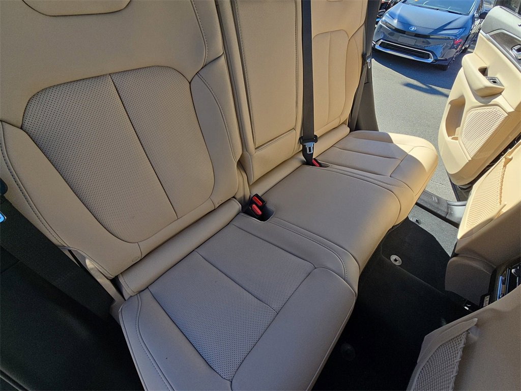 New 2025 Jeep Grand Cherokee Limited w/ Luxury Tech Group II image 11