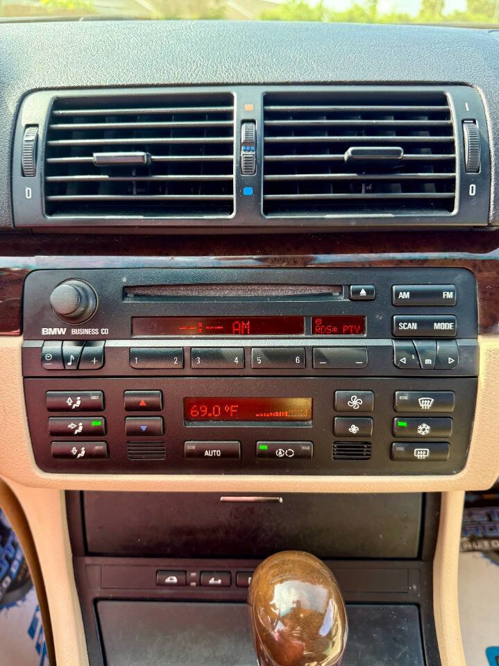 Used 2005 BMW 330Ci Convertible image 17