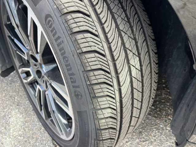 Certified 2025 BMW 530i image 31