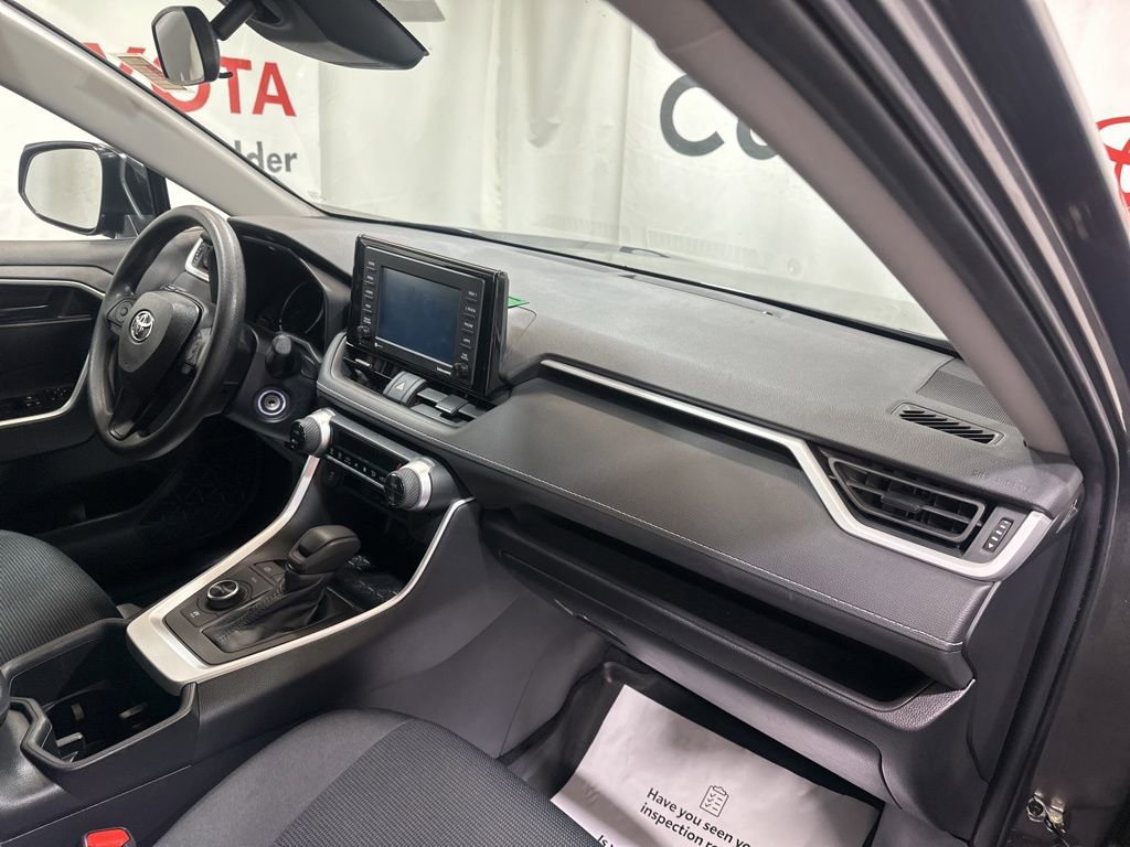 Used 2022 Toyota RAV4 LE image 13