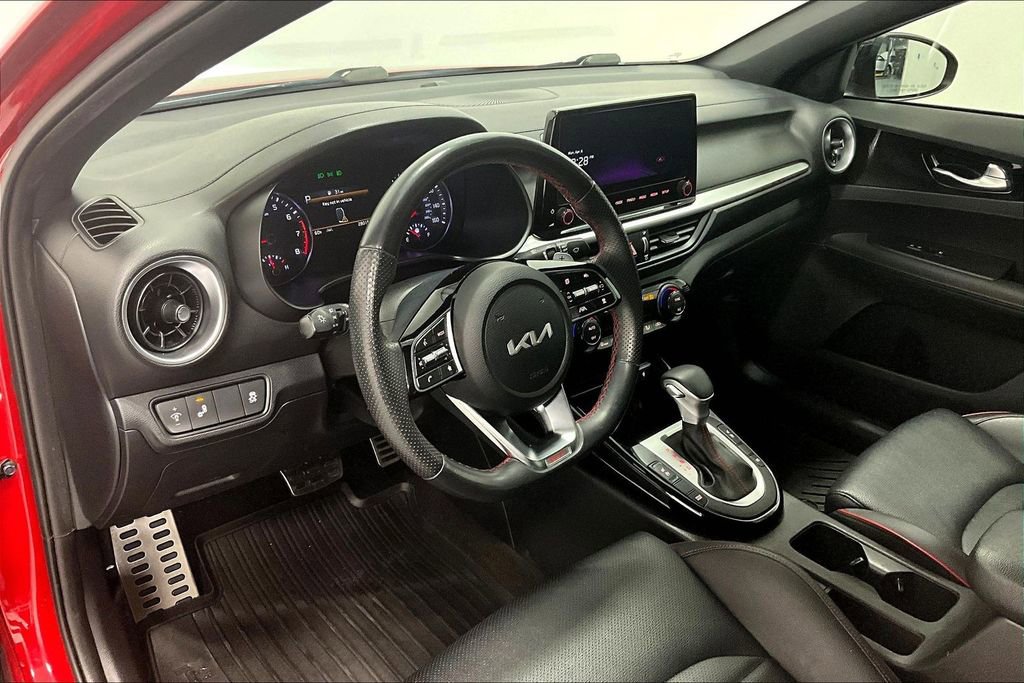 Used 2023 Kia Forte GT w/ GT2 Package image 16