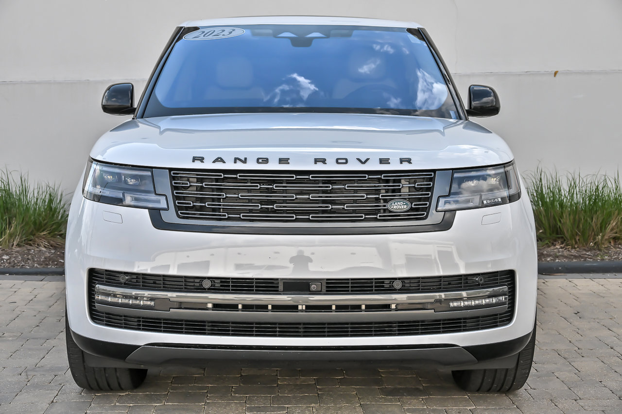 Used 2023 Land Rover Range Rover SE AWD/4WD image 4