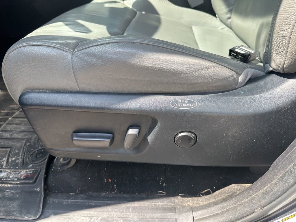 Used 2017 Toyota Tundra Limited w/ Limited Premium Package AWD/4WD image 23