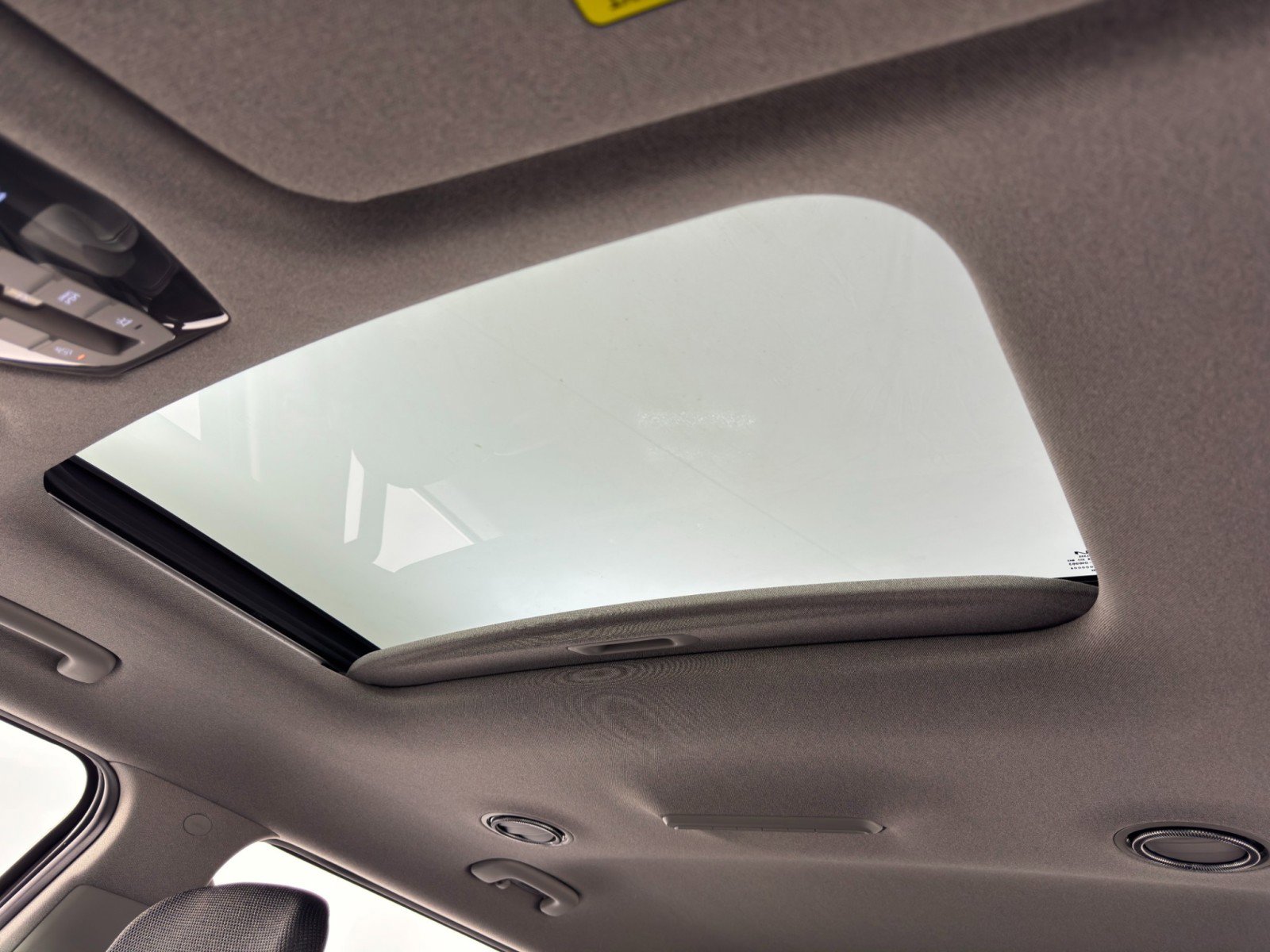 Used 2025 Kia EV9 Light Long Range image 11